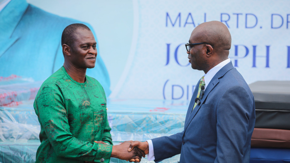 Dr. Kuyon thanks Elder Morrison for the donation of 1000 mattresses on 30 May, 2025.