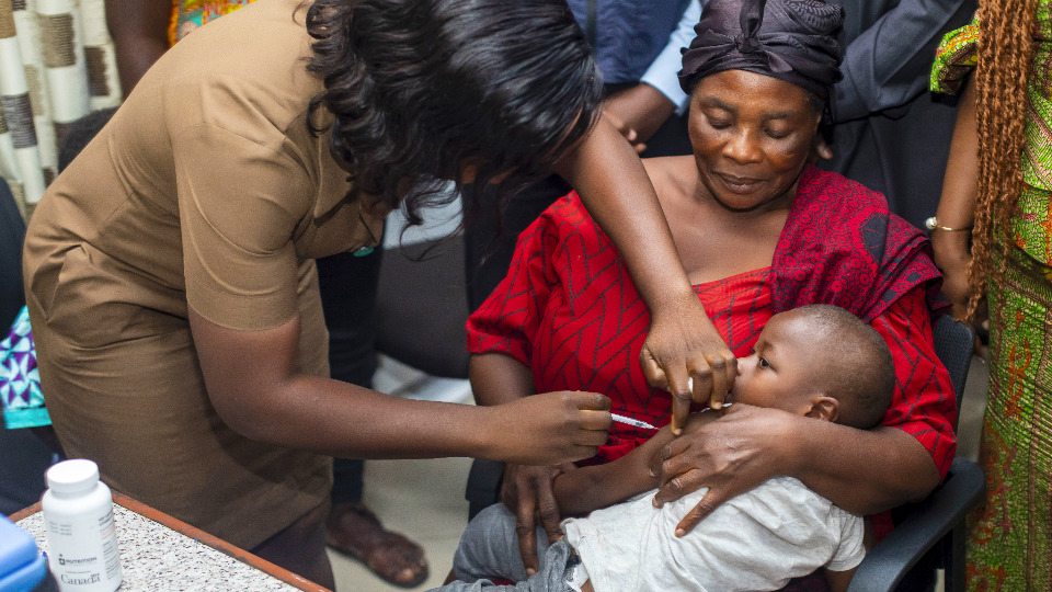 Nurse demonstrates the Measles/Rubella vaccination at kick-ooff ceremony on 1 October 2024